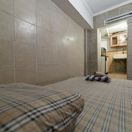 Private Flat For 2 Or 3 With Back Yard Near Exarhia Square And Archaelogical Museum Lejlighed Athen Eksteriør billede